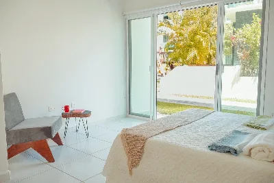 Departamento Amueblado de 2 Recámaras en Renta en Long Island, The Springs — foto 12