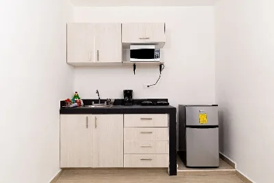 Edificio de 4 Niveles Remodelado y Amueblado en Venta en Gran Santa Fe — foto 5