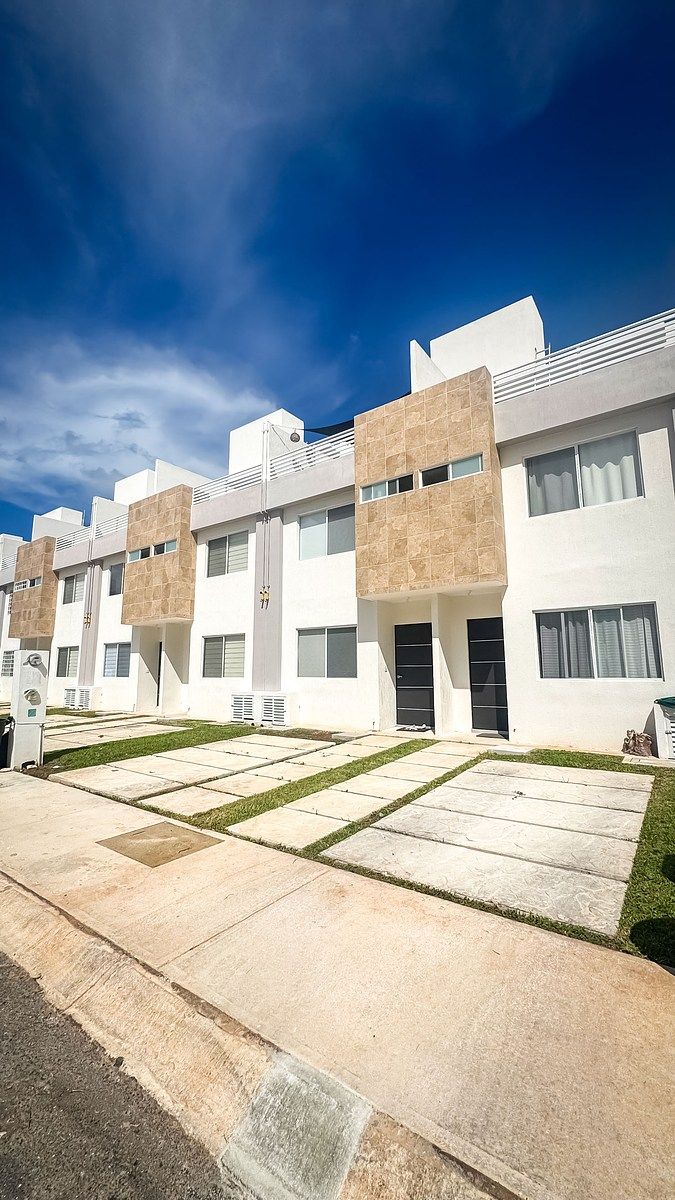 Casa Nueva de 3 Niveles Modelo Ceiba con Roof Top | Jardines del Sur 5